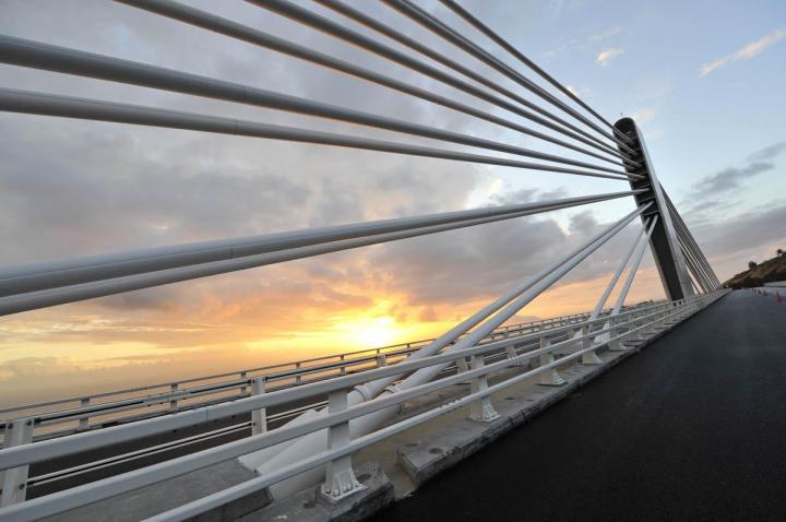 Un spécialiste en contrôle et assurance qualité de structures métalliques à La Réunion